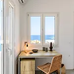 The Mykonist Merchia & Holiday home *