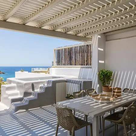 The Mykonist Merchia & בית נופש *