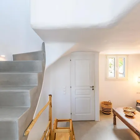 The Mykonist Merchia & בית נופש