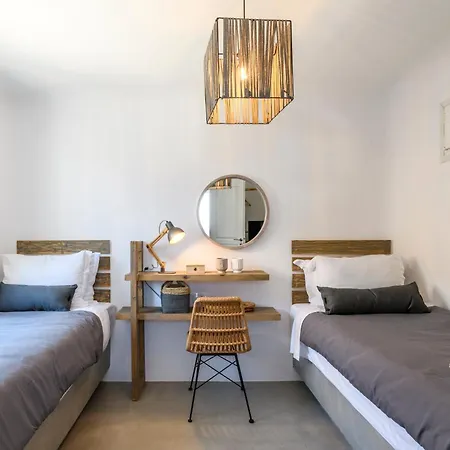 The Mykonist Merchia & *