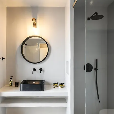 בית נופש The Mykonist Merchia & Merchia Beach