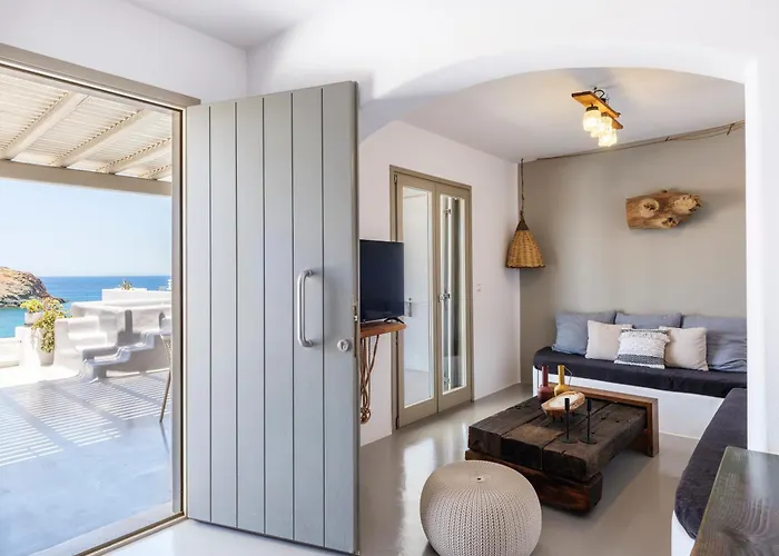 The Mykonist Merchia & Semesterbostad *